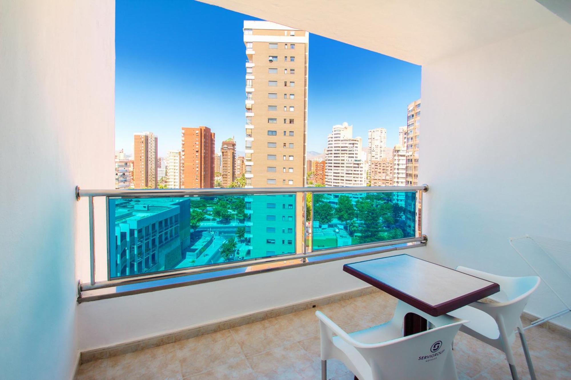 Hotel Servigroup Castilla Benidorm Rum bild