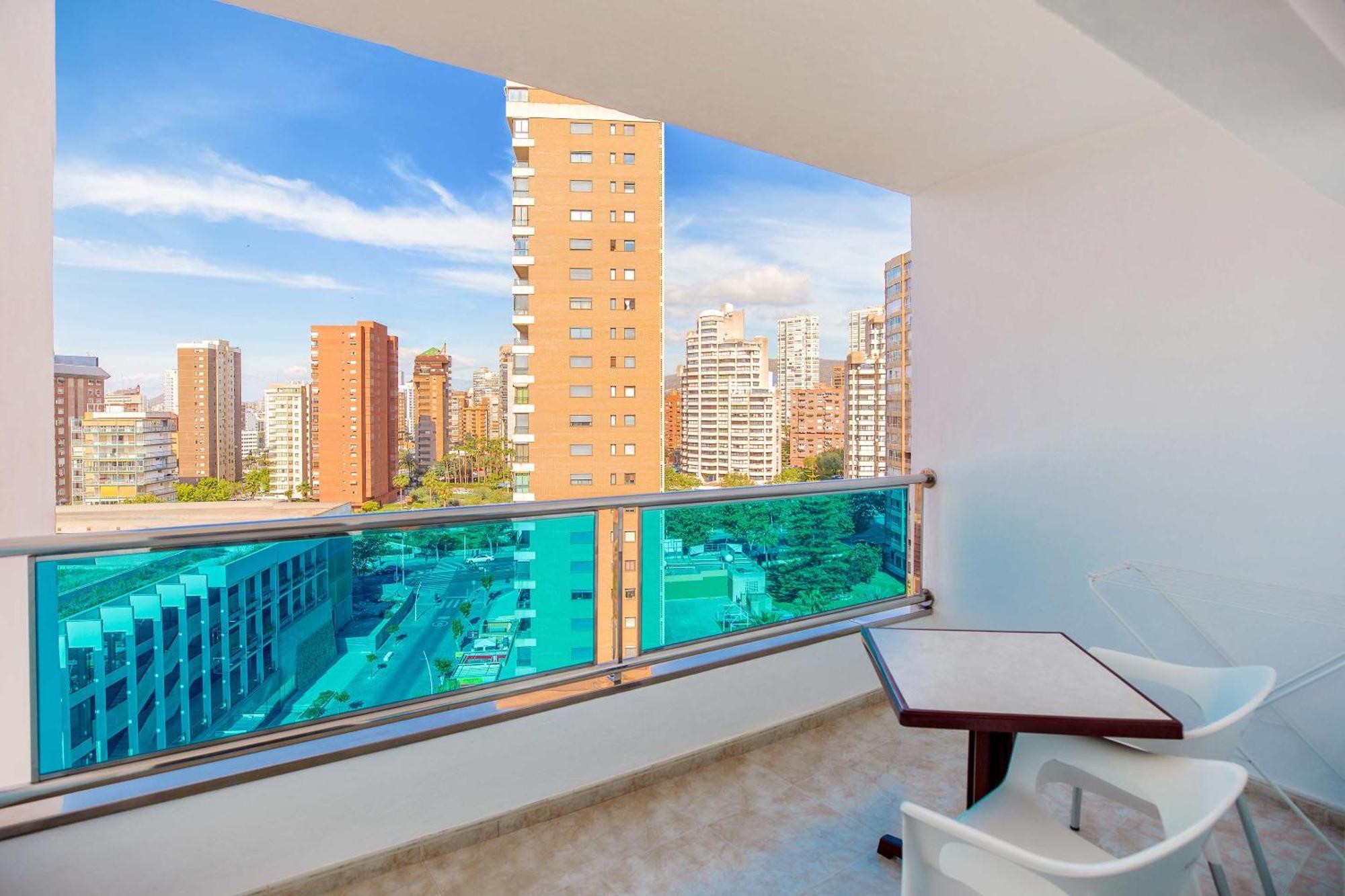 Hotel Servigroup Castilla Benidorm Rum bild